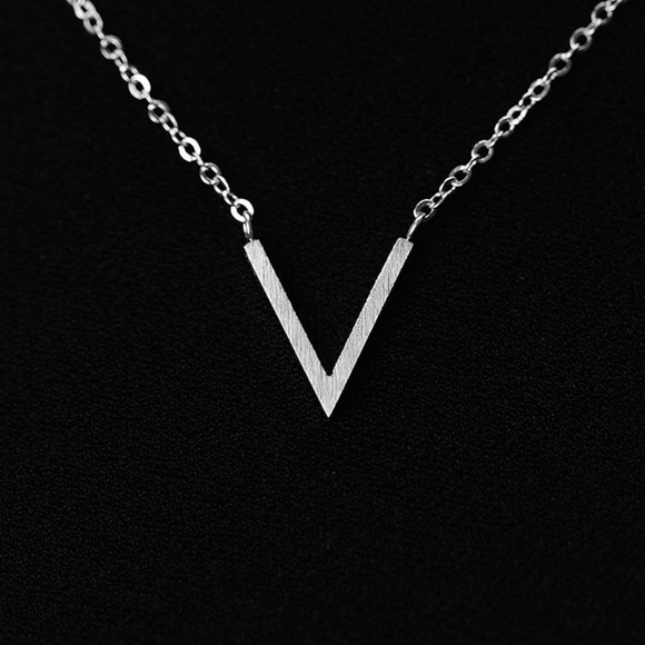 ❤️4 for $20 Sale❤️ Gold/Silver V Shape Necklace - Picture 5 of 5